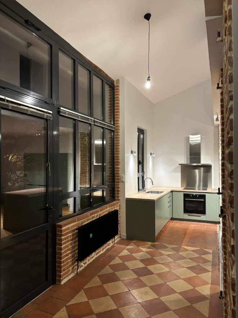 Rénovation intérieure avec travaux de peinture et pose de carrelage à Toulouse